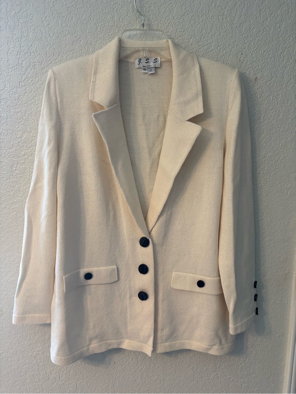 Vintage 1975  Excellent Cream Women's Tailored Blazer by J.S.S.